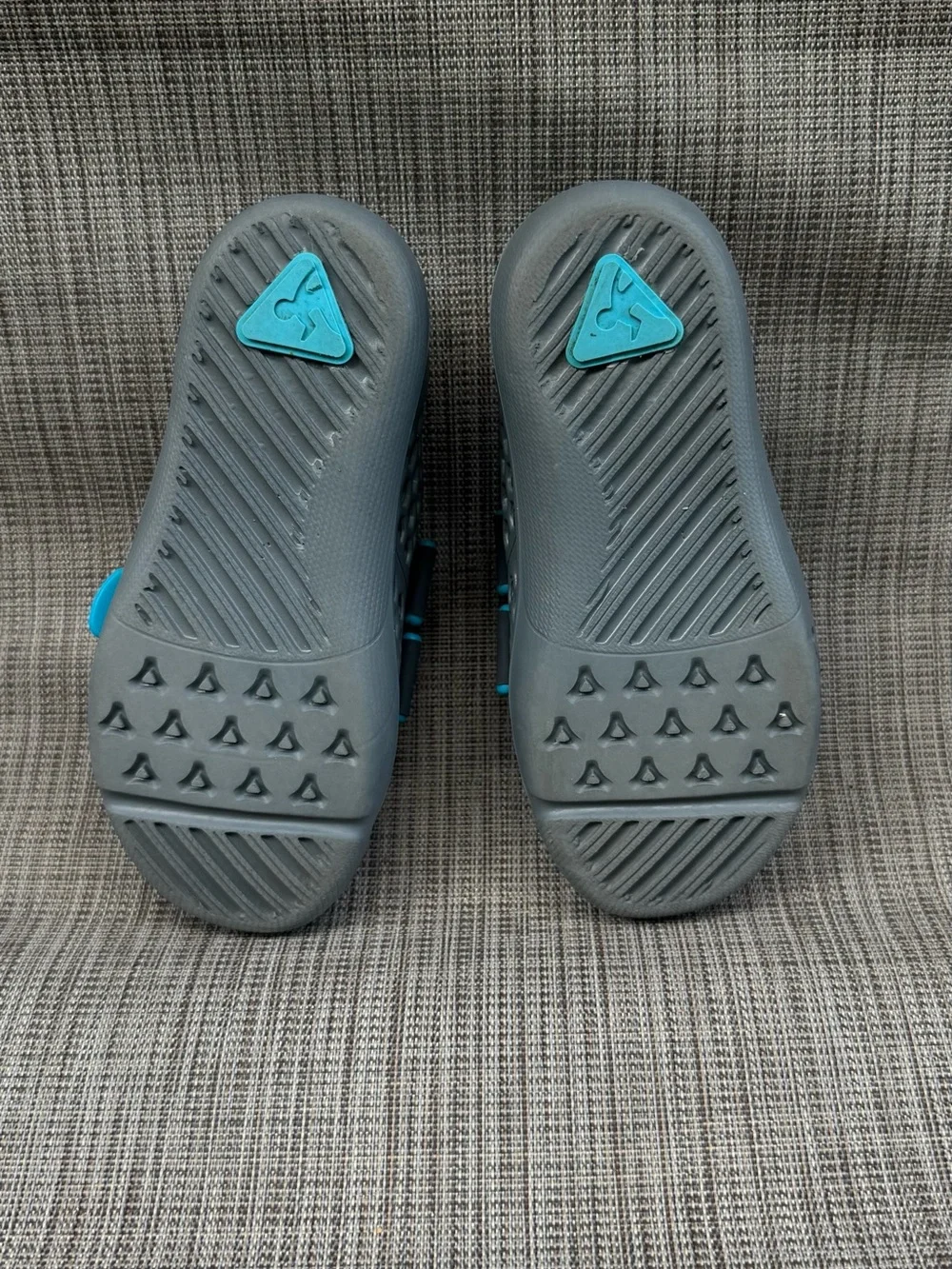 Plae Kids Gray Water Shoes Sandals Hook and Loop Size 11